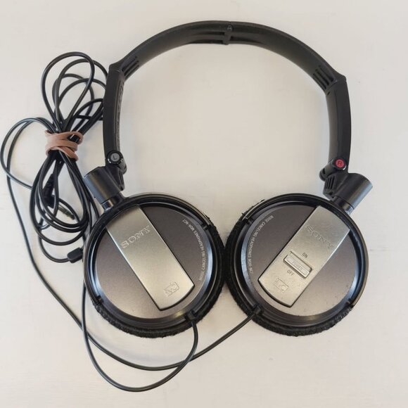 Sony MDR-NC7 Black Wired 3.5mm Foldable Noise Canceling Headphones - Picture 1 of 10